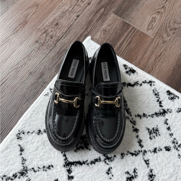 Steve Madden Black Loafers with Gold Buckle - Picture 2 of 6